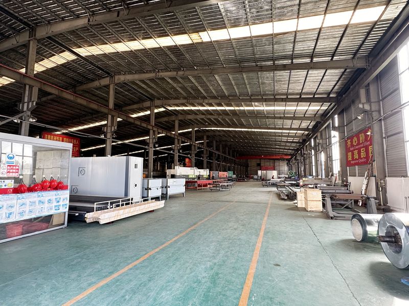 Zhejiang Huier Coating Environmental Protection Equipment Co., Ltd 製造者の生産ライン